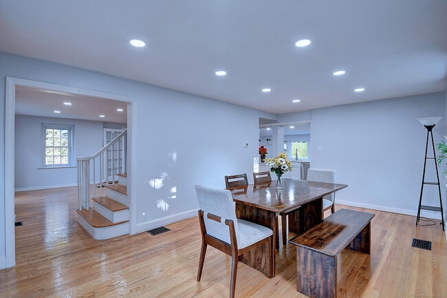 Photo - 204 Trout Brook Dr