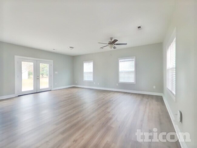 Photo - 5150 Wolfe Dr