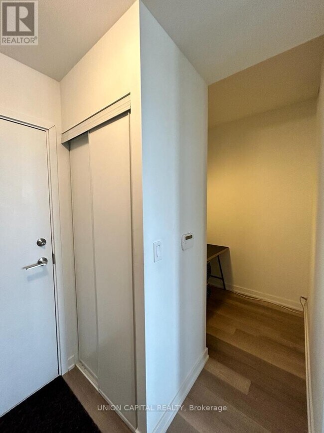 Photo - 181 Huron St Unité 1606