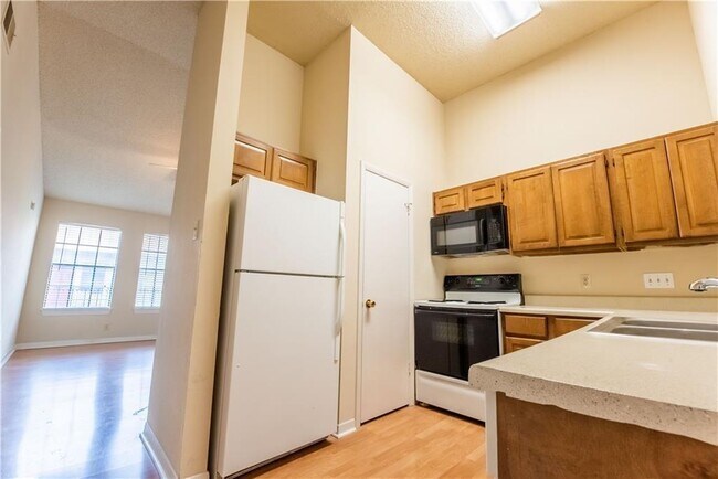 Photo - 2216 San Gabriel St Unit 206