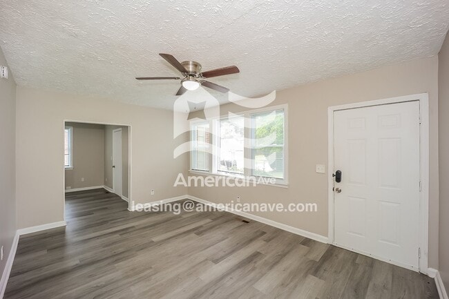 Photo - 2711 King St