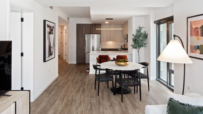 Building Photo - 166 N Aberdeen St