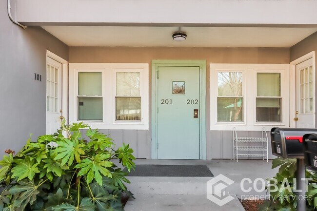 Photo - 407 Angier Ave NE