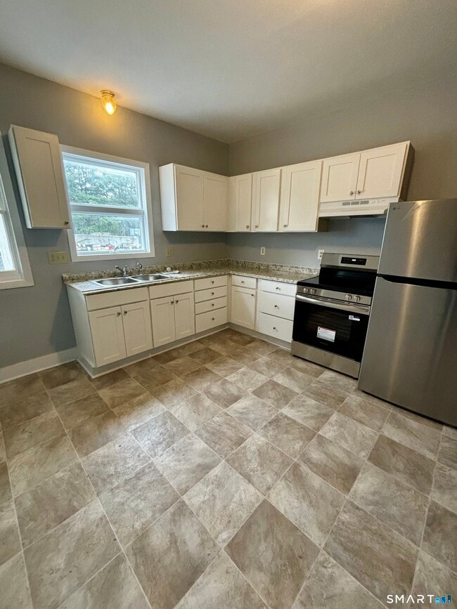 Photo - 411 Main St Unit 1