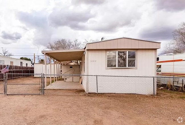 Building Photo - 2 Bedroom 1 Bathroom Mobile Home