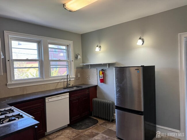 Photo - 312 N 3rd Ave