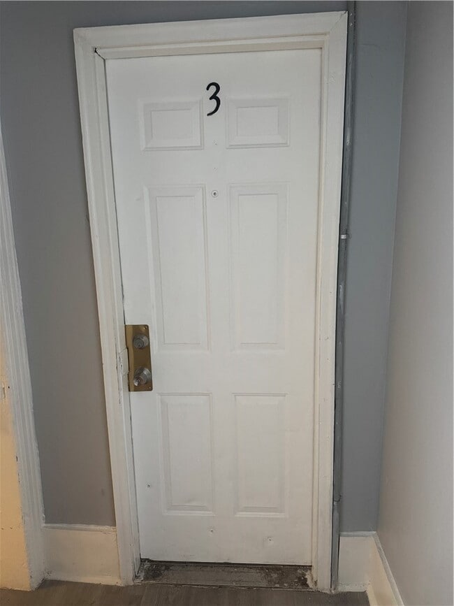 Photo - 751 Dewey Ave