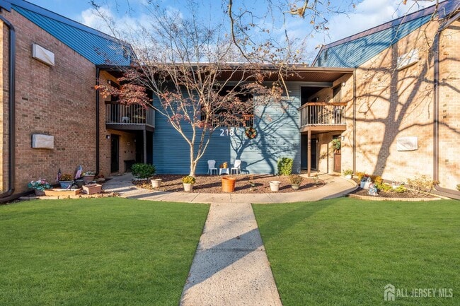 Photo - 218 Medford Ct Unit A