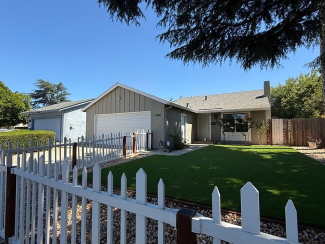 Building Photo - Remodeled, Fresh and Clean 3 Bedroom 2 Bath Home in North San Jose