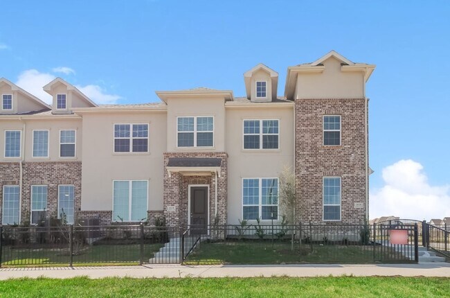 Photo - 2028 Ladera Ln Townhome