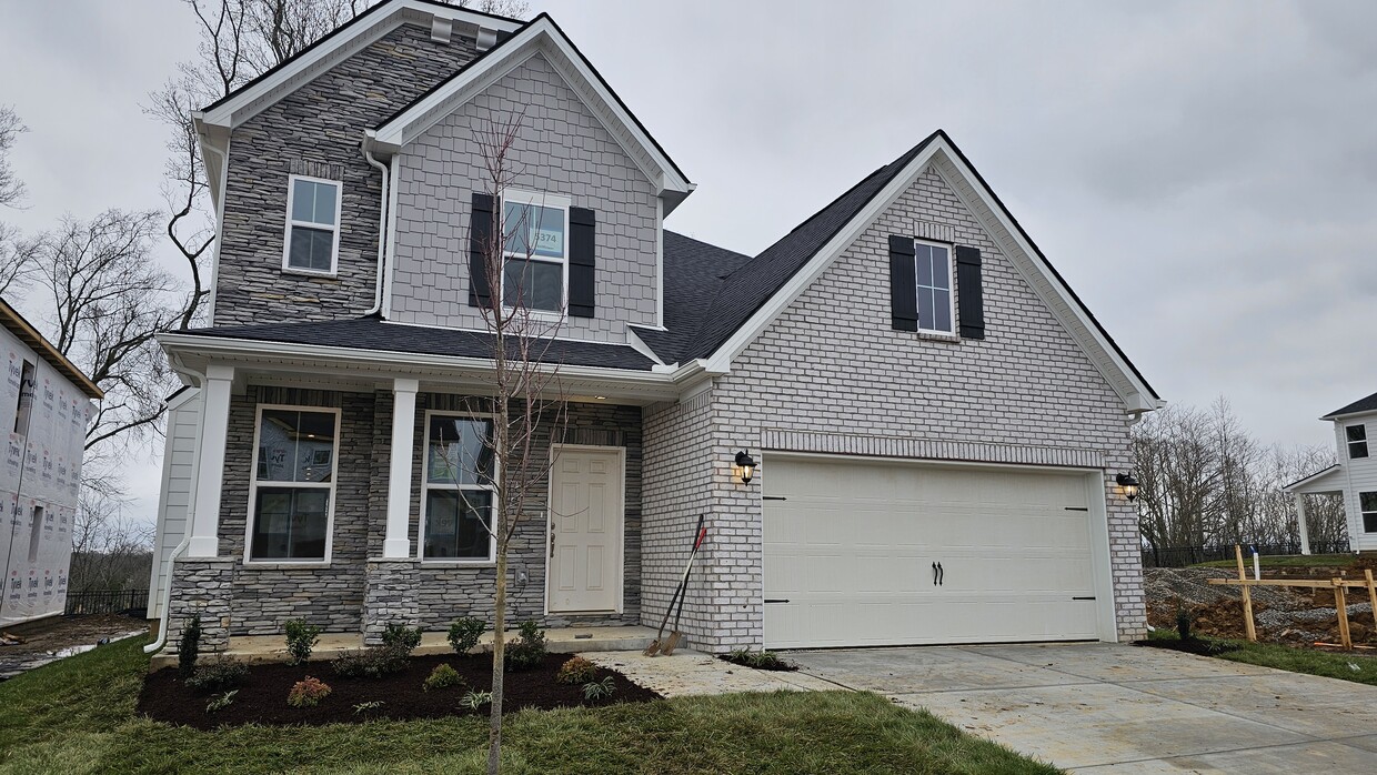 Front Entrance - 5374 Bellflower Hls (Hermitage, TN)