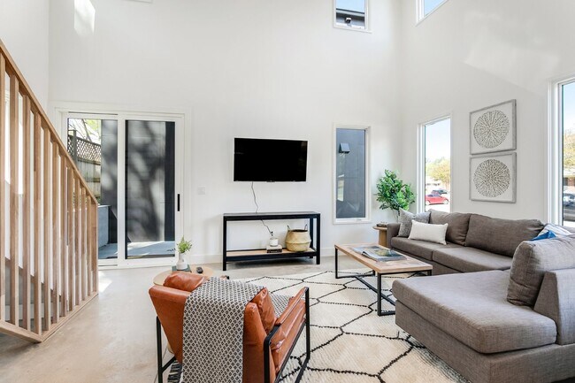 Photo - 2159 Mayview Rd Unidad B 1/2