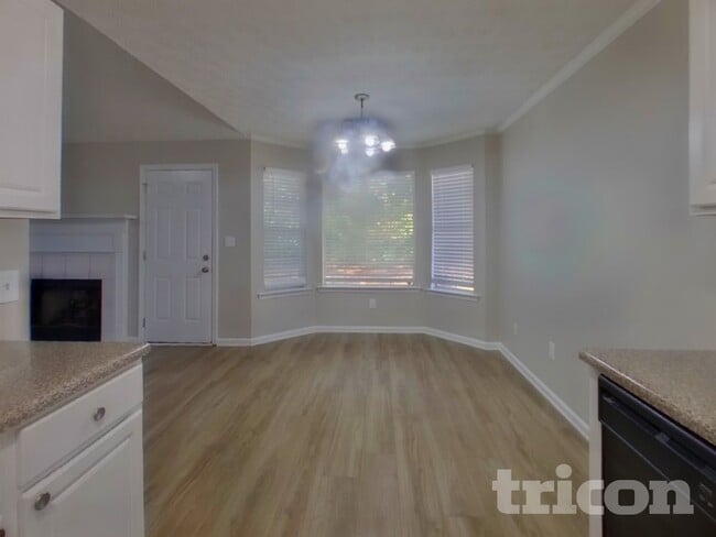 Photo - 162 Willow Springs Ln