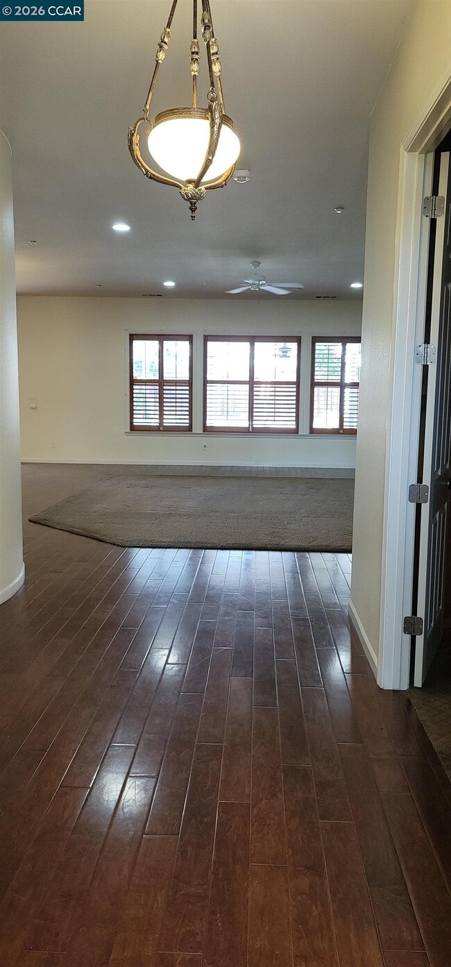 Photo - 2321 Star Lilly St