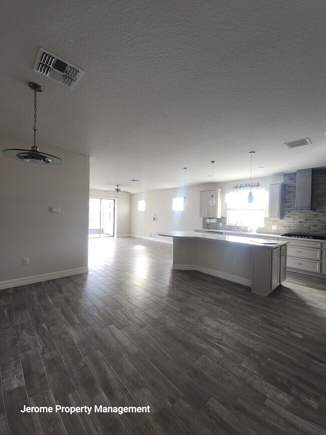 Photo - 18743 Coastal Shr Ter