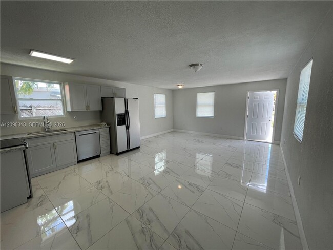 6801 SW 13th Terrace Unidad 6805