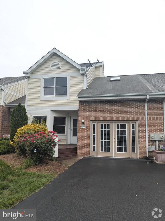 Building Photo - 6002 Bridgepointe Dr Rental