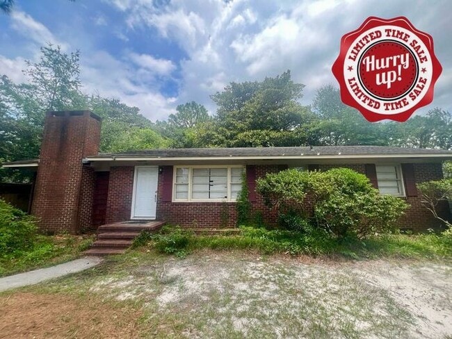 RENT SPECIAL! Large Brick home on UNCW bik... - RENT SPECIAL! Large Brick home on UNCW bik...