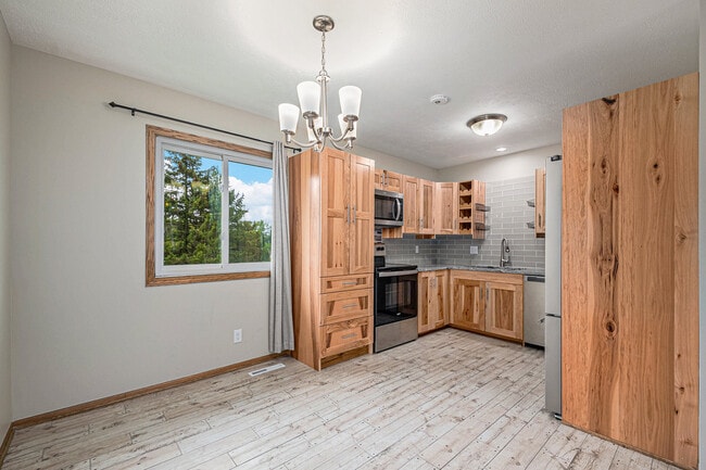 Photo - 14 Pinehurst Cir