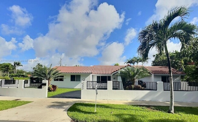 Building Photo - 4499 SW 14th St Rental