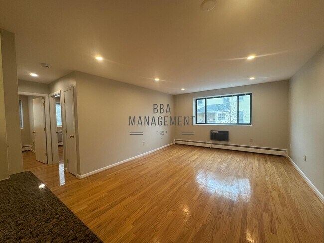 Photo - 28 Brentwood St Apartments Unit 5
