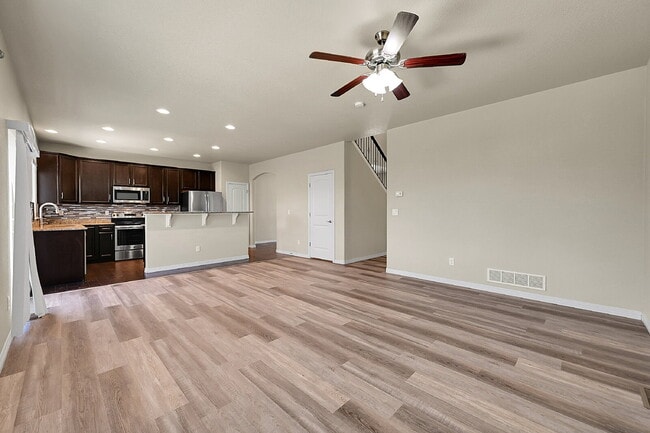 Building Photo - $2,650 - 4 Bed, 2.5 Bath Home with Fenced ...