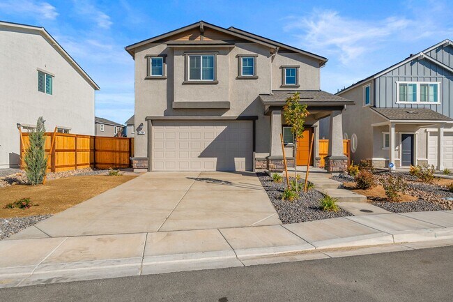 Building Photo - The Aspen - Luxurious 3 Bedroom 2.5 Bath T...