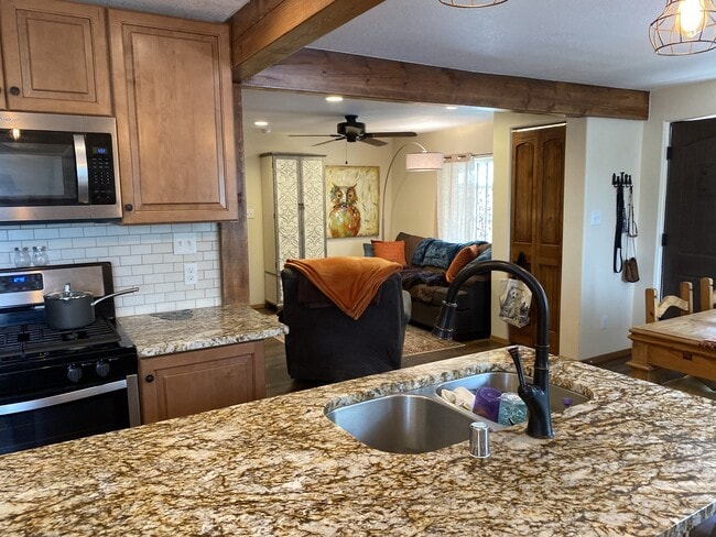 Photo - 127 Oakley Ln