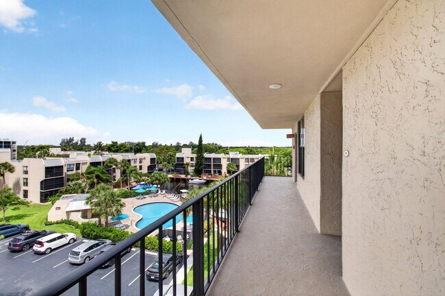 Photo - 12 Royal Palm Way Unit 501
