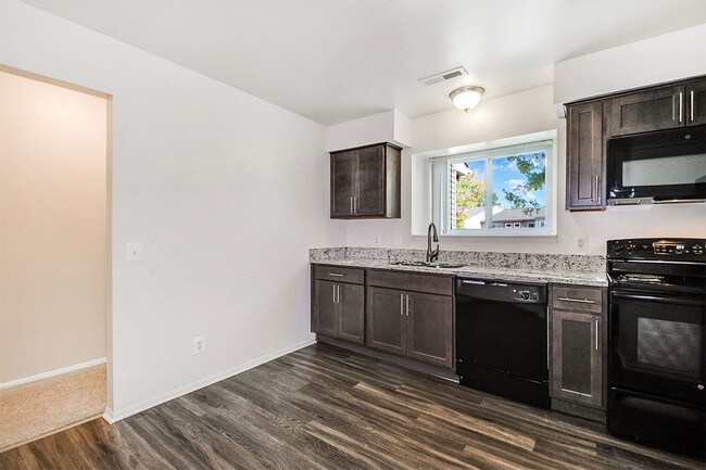 The Ascent at Farmington Hills Apartments For Rent in Farmington Hills