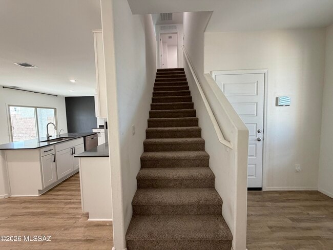 Building Photo - 10442 Guildford Ln