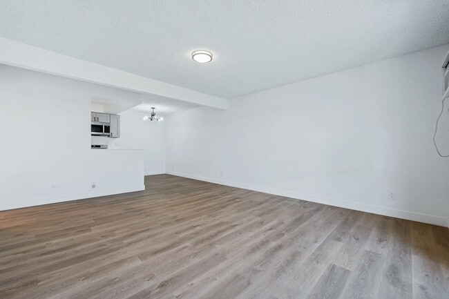 Photo - the HIVE @ Ackerfield (5565 Ackerfield)