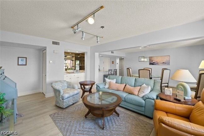 Photo - 3170 Matecumbe Key Rd Unidad 134