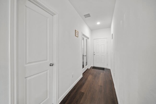 Photo - 116 Chestnut Gate Dr