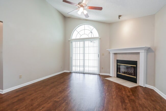 Photo - 1829 Northglen Cir