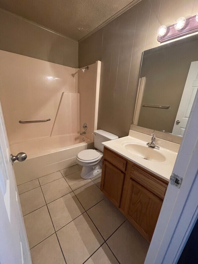 Jordan Living Apartments For Rent in Fayetteville, AR