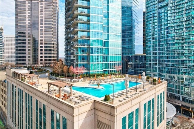 Building Photo - 1080 Peachtree St NE Unit 2616