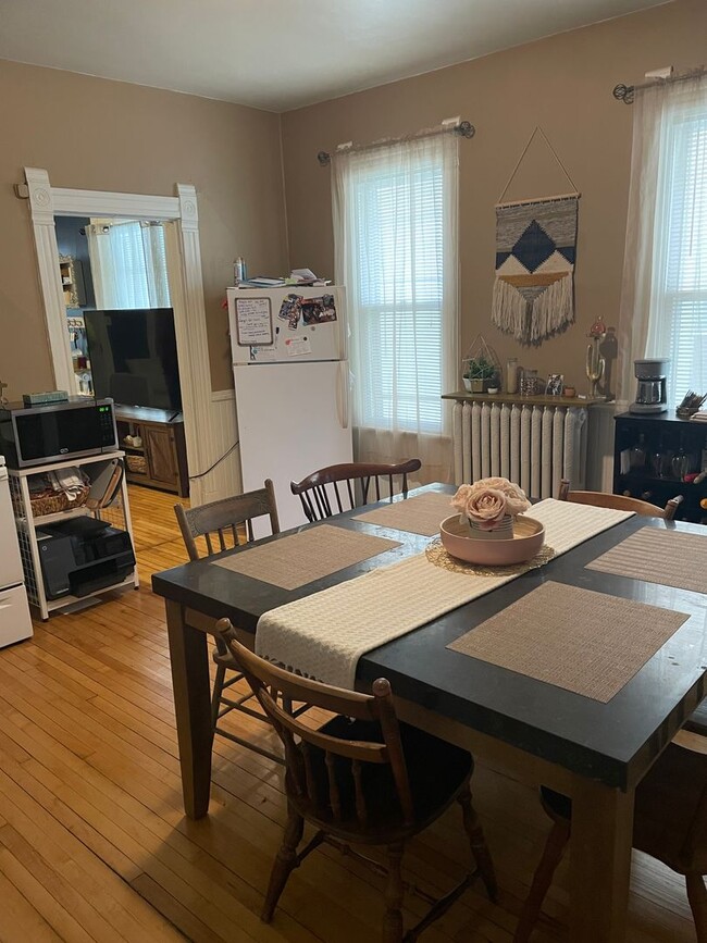 Photo - 2627 N Bartlett Ave Unit Lower