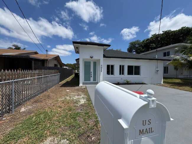 Building Photo - 3038 NW 51st Terrace
