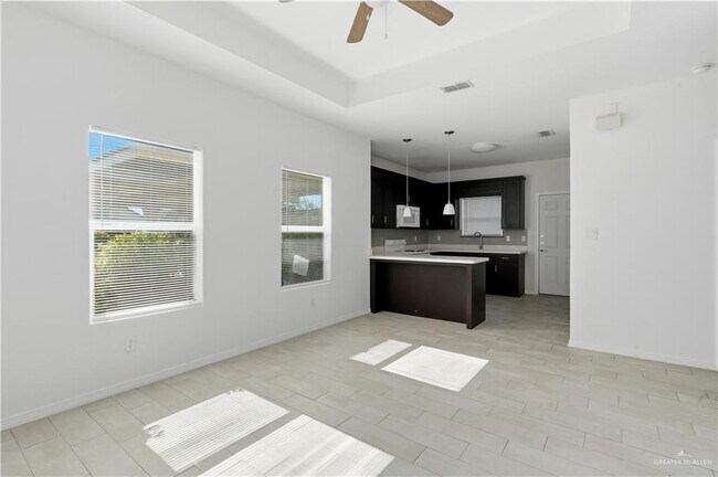 Photo - 11 Valeria St Unit 1