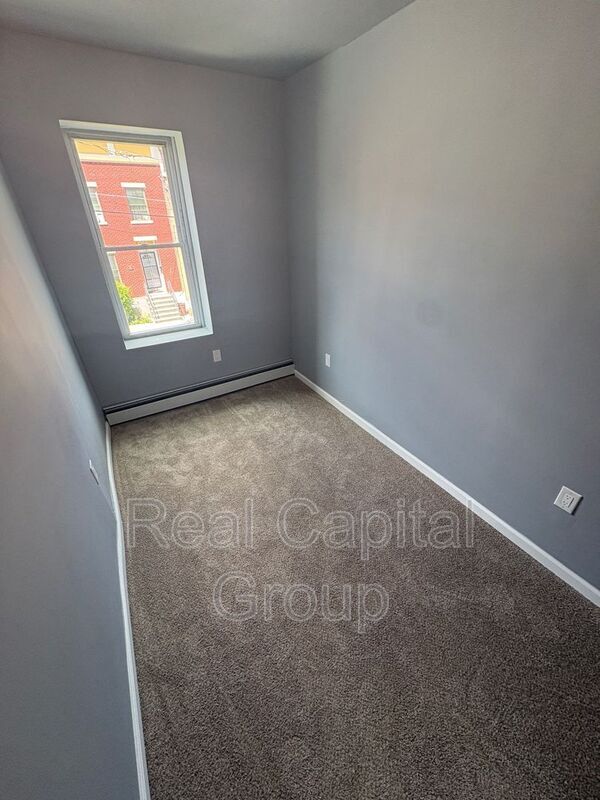 44 Alexander St Unit 2