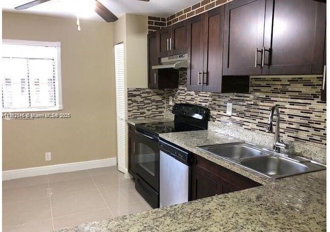 Photo - 4943 NW 82nd Ave