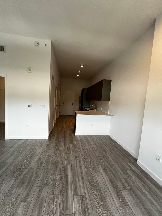 Photo - 360 NW 24th St Unidad S1