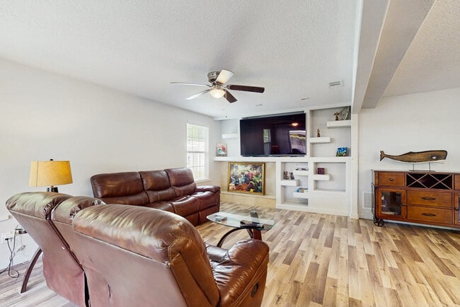 Building Photo - 1129 Danny Dr Unit SI ID1591530P