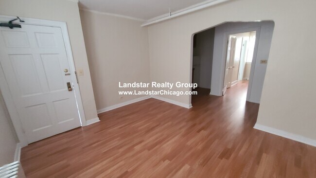 Photo - 6906 N Ravenswood Ave Unidad G