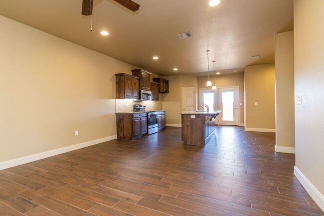 Photo - 9635 Mossberg St