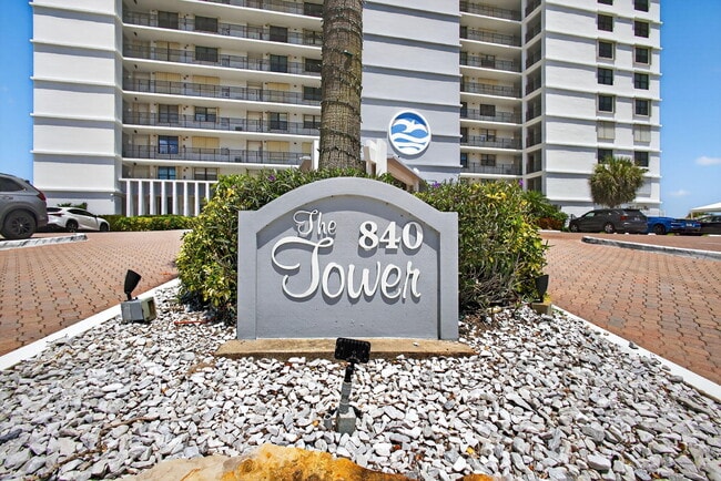 Building Photo - 840 Ocean Dr Unit 103 Rental