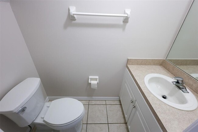 Photo - 611 Spring Lake Cir