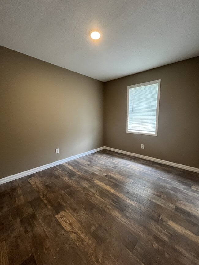 Photo - 496 Joshwood Dr