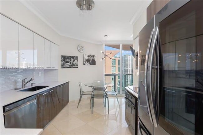 Photo - 3370 NE 190th St Unidad 3370 NE 190th St # 2007